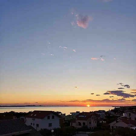 Romansa Konukevi Zadar