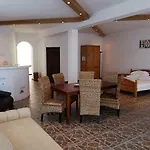 Romansa Vendégház 3*