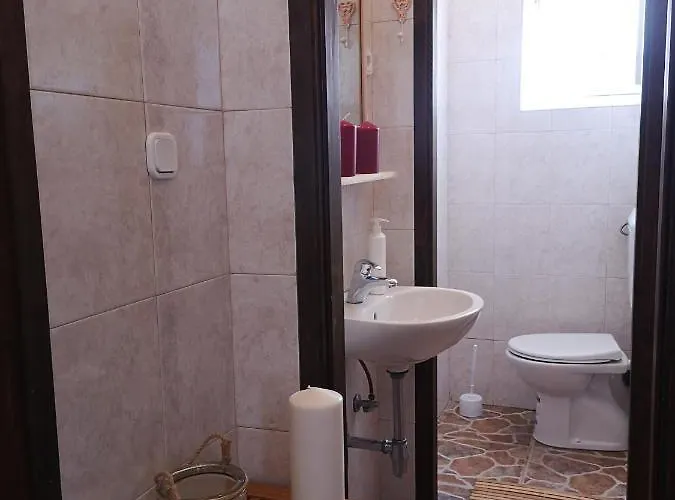 Romansa בית הארחה 3*