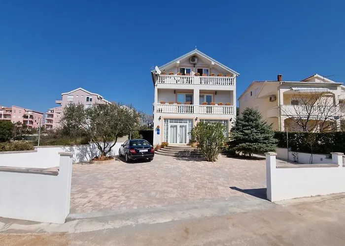 בית הארחה Romansa 3*