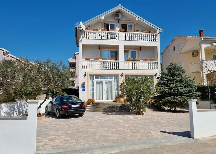 בית הארחה Romansa 3*