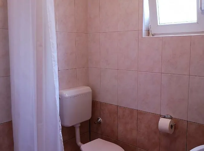 Romansa בית הארחה זאדאר