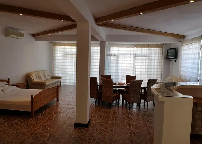 Romansa 3* זאדאר